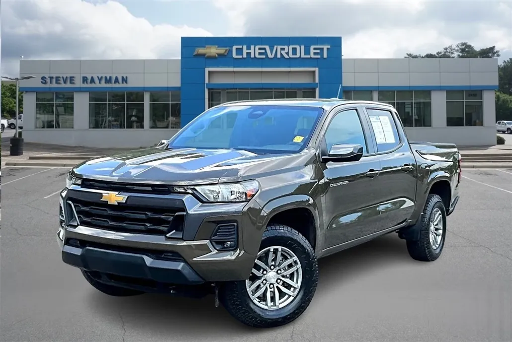 2023 Chevrolet Colorado LT photo 1