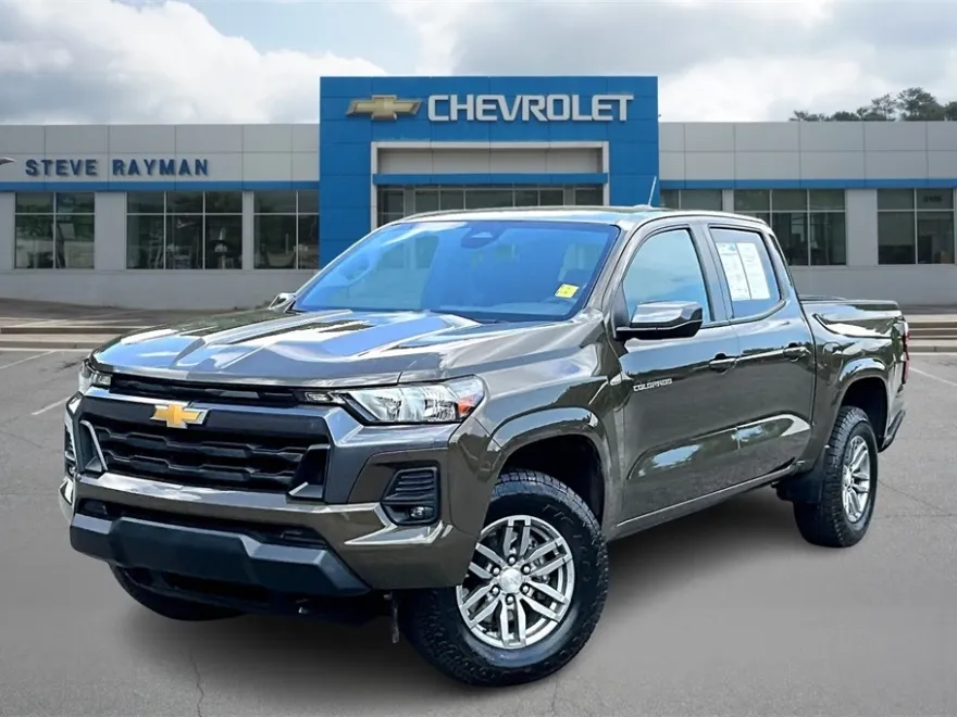 2023 Chevrolet Colorado LT photo 1