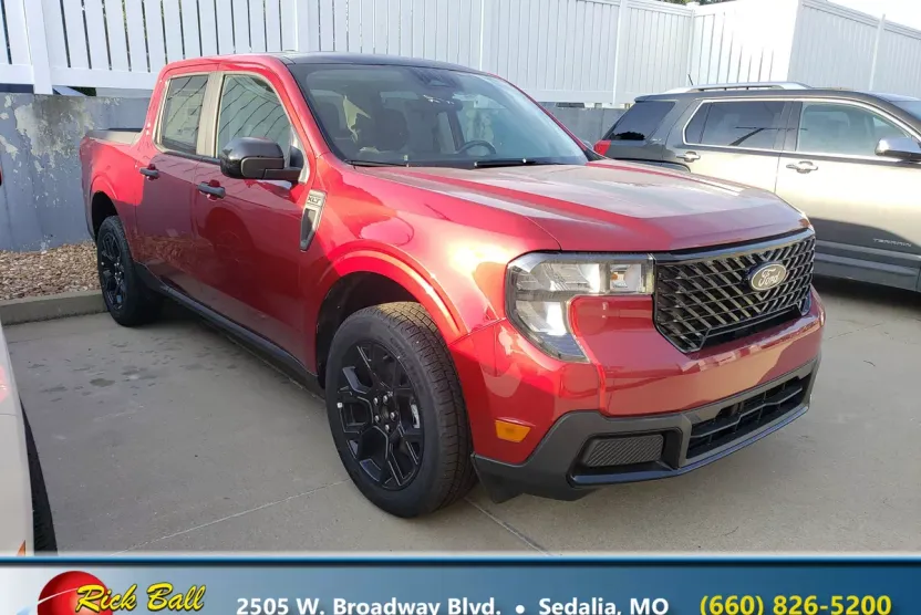 2025 Ford Maverick XLT photo 1