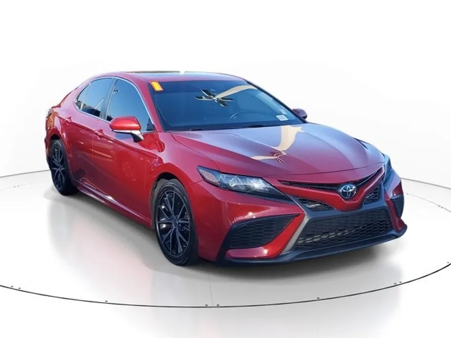 2021 Toyota Camry SE photo 1