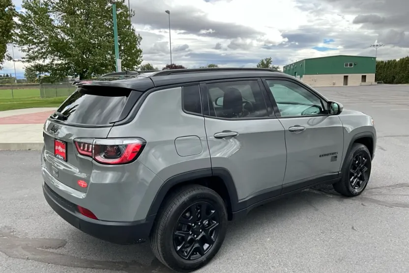2021 Jeep Compass Sport photo 1
