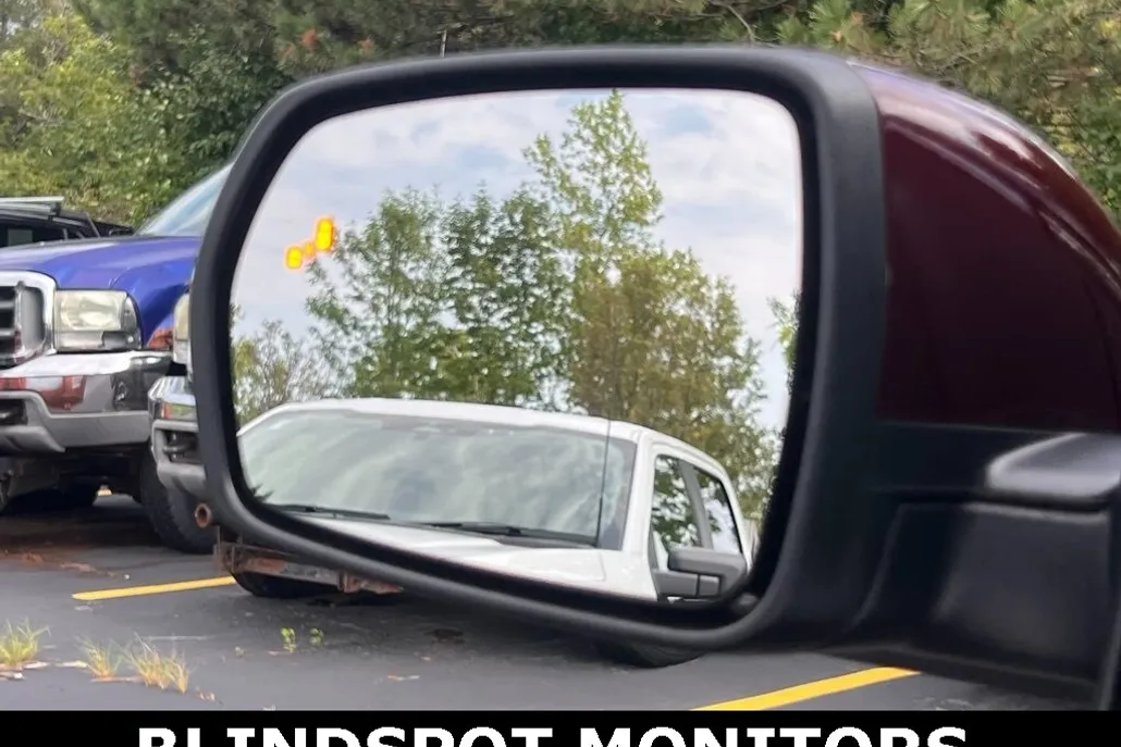 2020 Ford Edge SEL photo 1