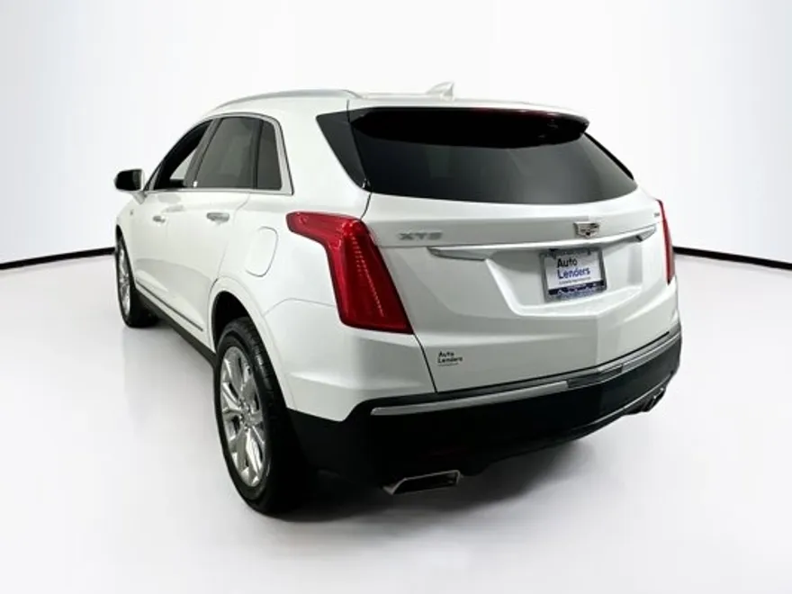 2019 Cadillac XT5 Luxury photo 1