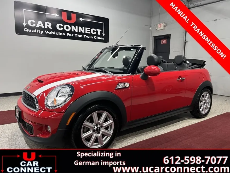 2013 Mini Cooper Convertible 2 Door S photo 1