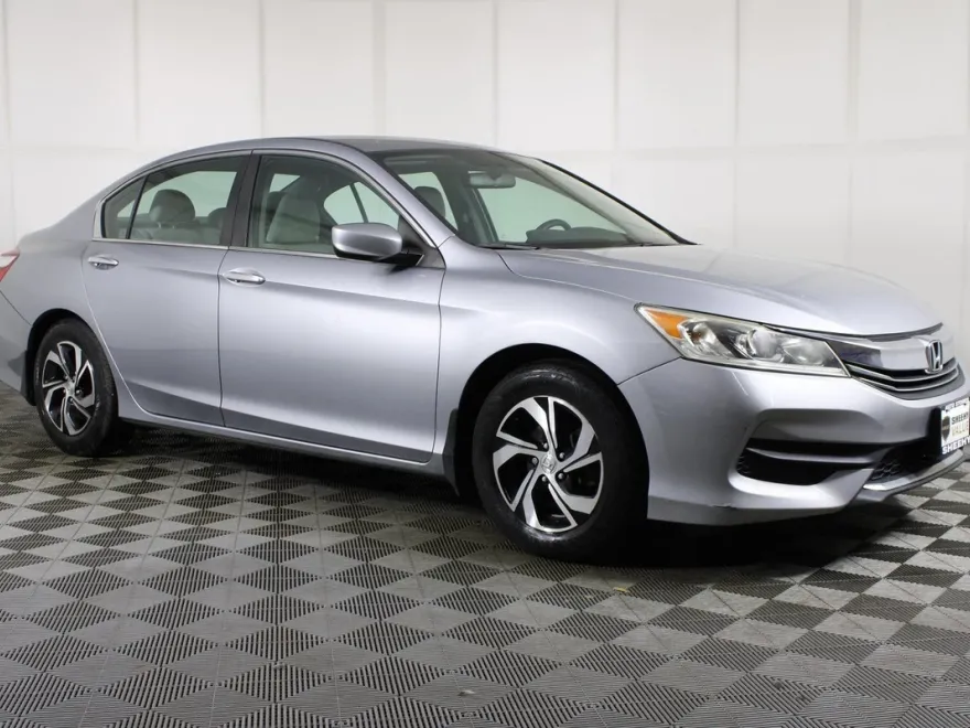 2017 Honda Accord LX photo 1