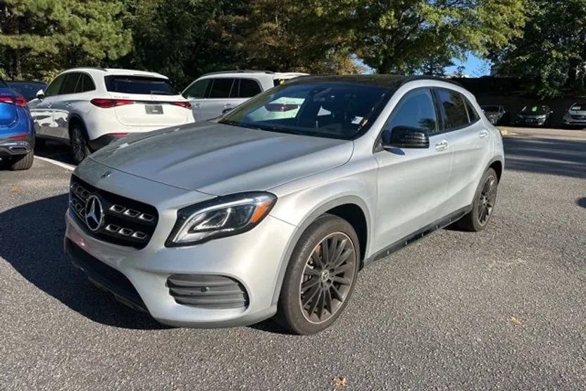 2020 Mercedes Benz GLA 250 photo 1
