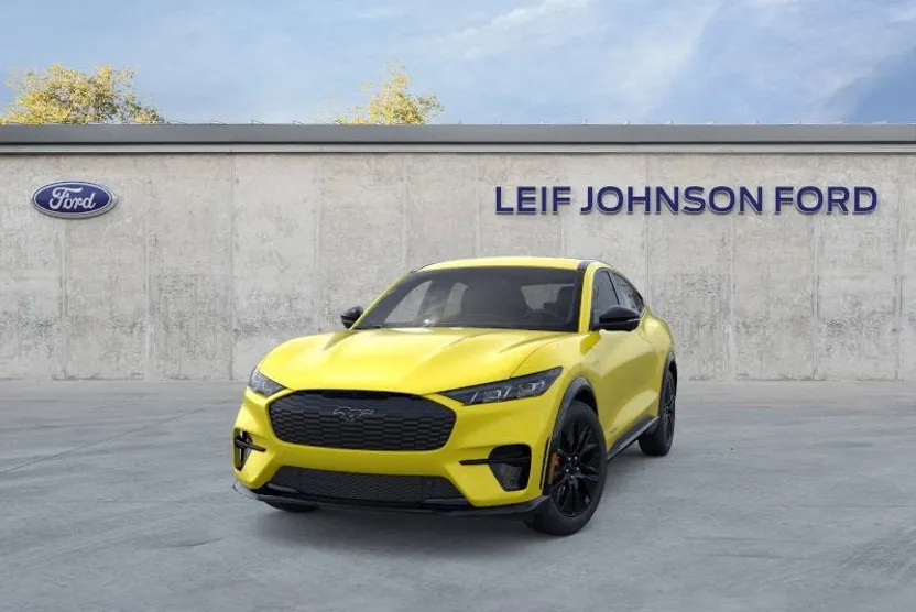 2025 Ford Mustang Mach-E Premium photo 1