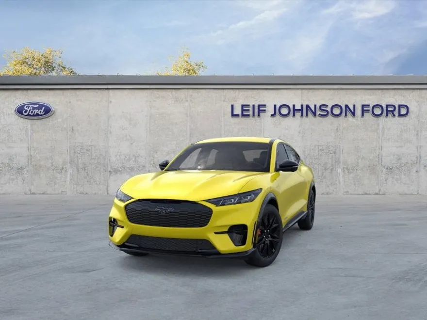 2025 Ford Mustang Mach-E Premium photo 1