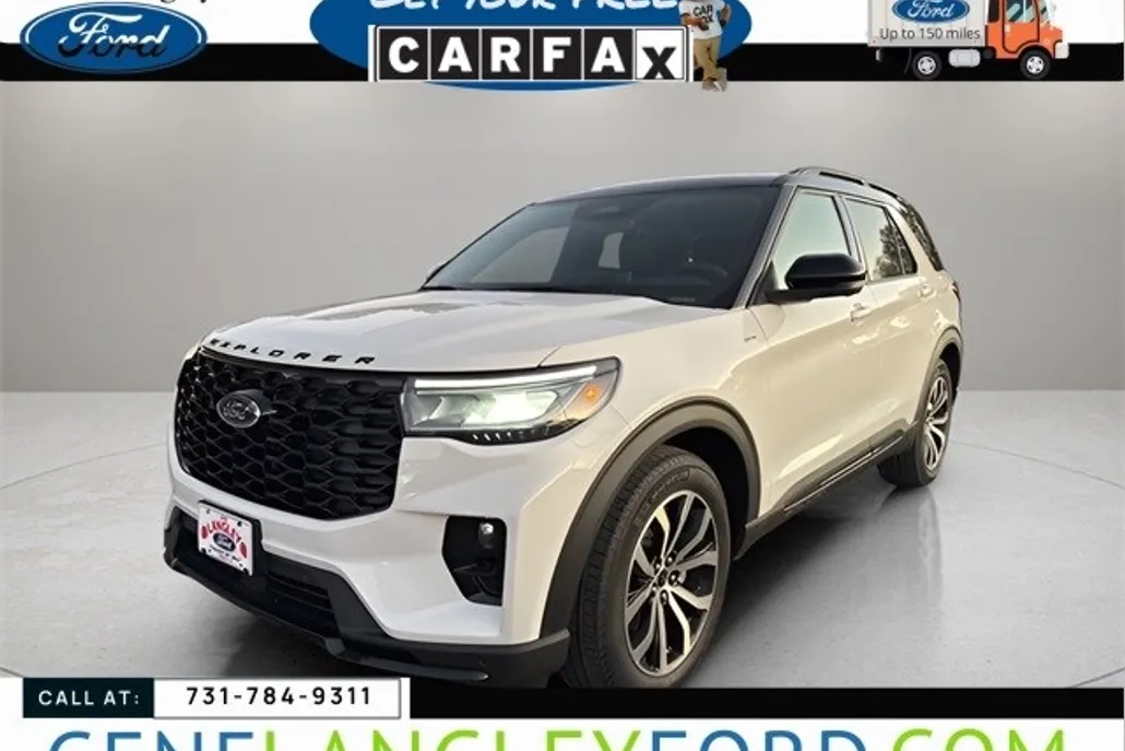 2025 Ford Explorer ST-Line photo 1