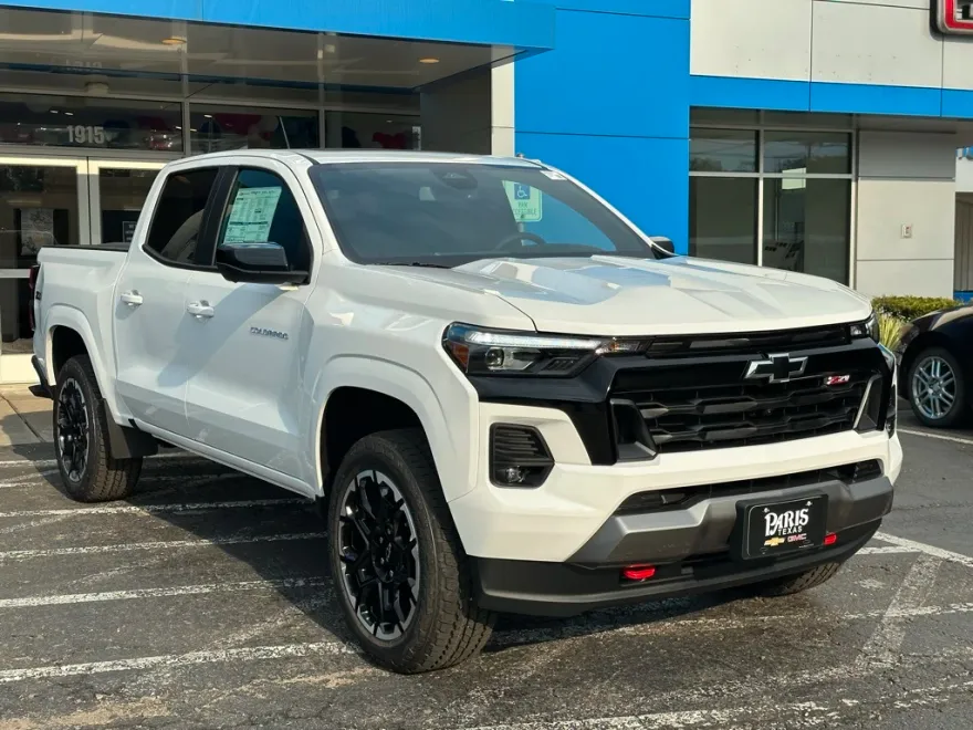 2026 Chevrolet Colorado Z71 photo 1