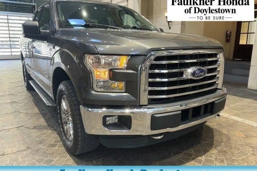 2015 Ford F-150 Lariat photo 1