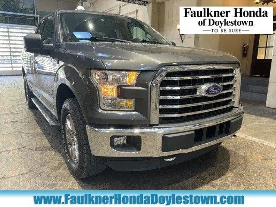 2015 Ford F-150 Lariat photo 1