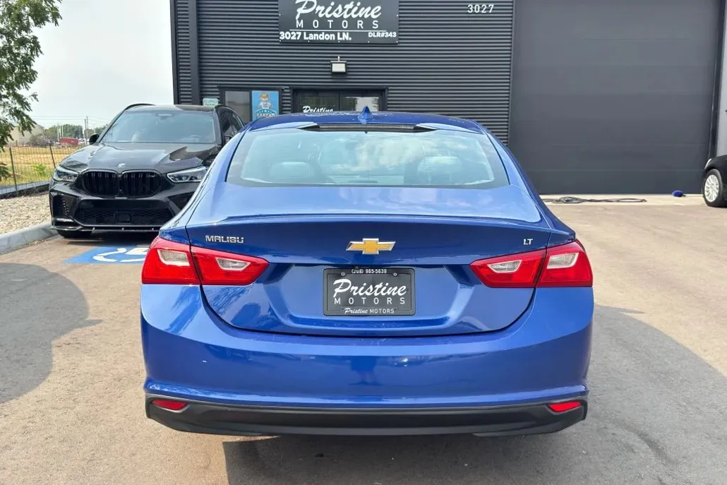 2023 Chevrolet Malibu 1LT photo 1