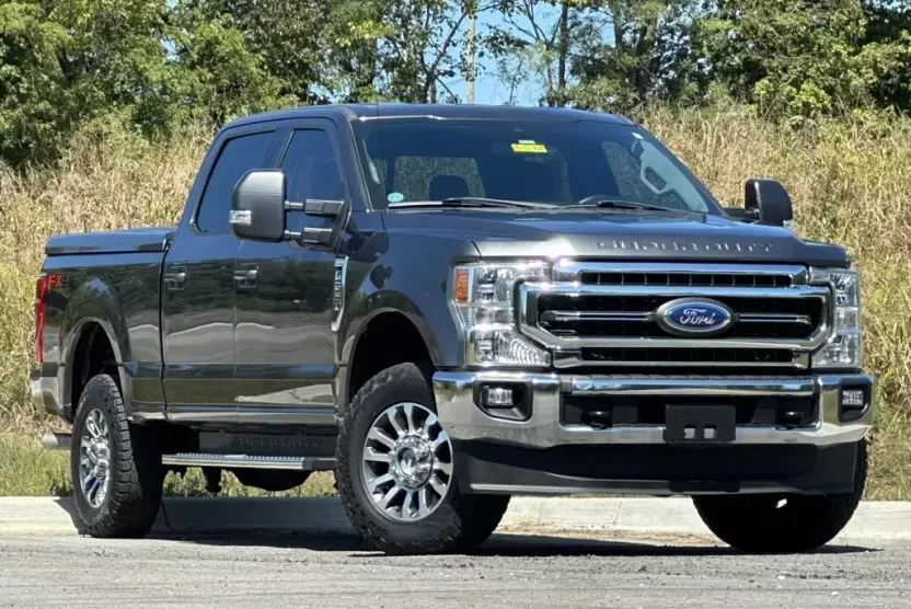 2020 Ford F-250 Lariat photo 1
