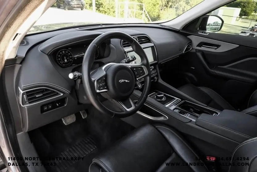2020 Jaguar F-PACE Checkered Flag Edition photo 1