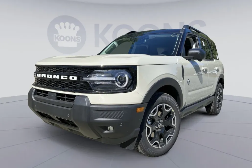2025 Ford Bronco Sport Outer Banks photo 1
