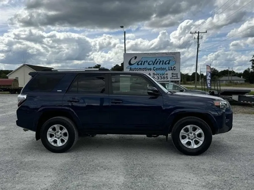 2020 Toyota 4Runner SR5 2WD photo 1
