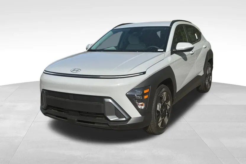 2025 Hyundai Kona SEL photo 1