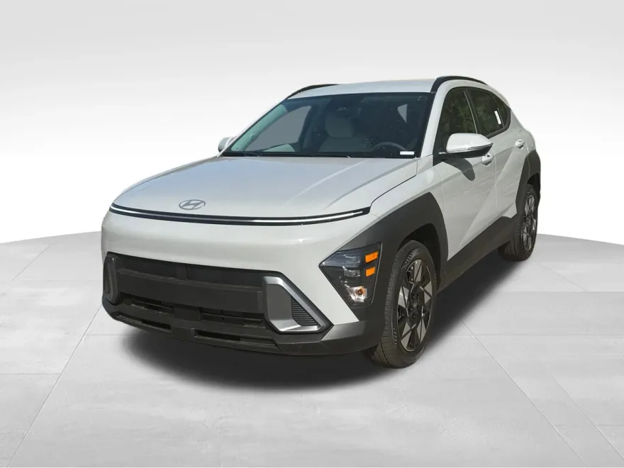 2025 Hyundai Kona SEL photo 1
