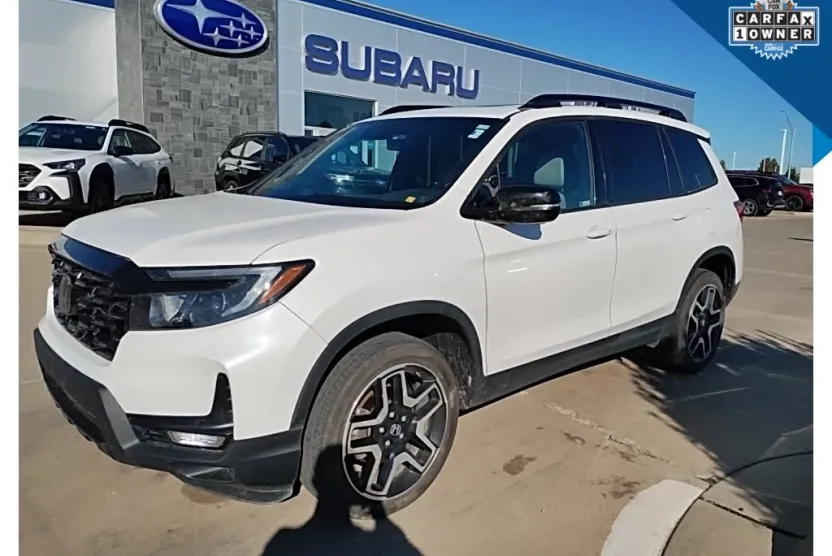 2023 Honda Passport Elite photo 1