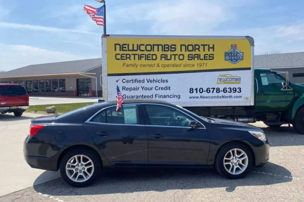 2014 Chevrolet Malibu 1LT photo 1