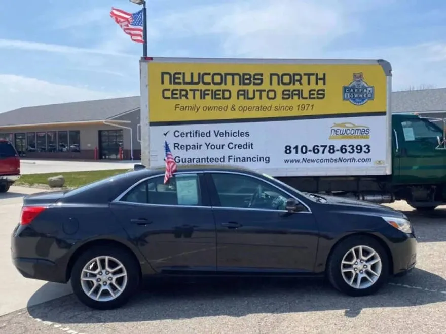 2014 Chevrolet Malibu 1LT photo 1