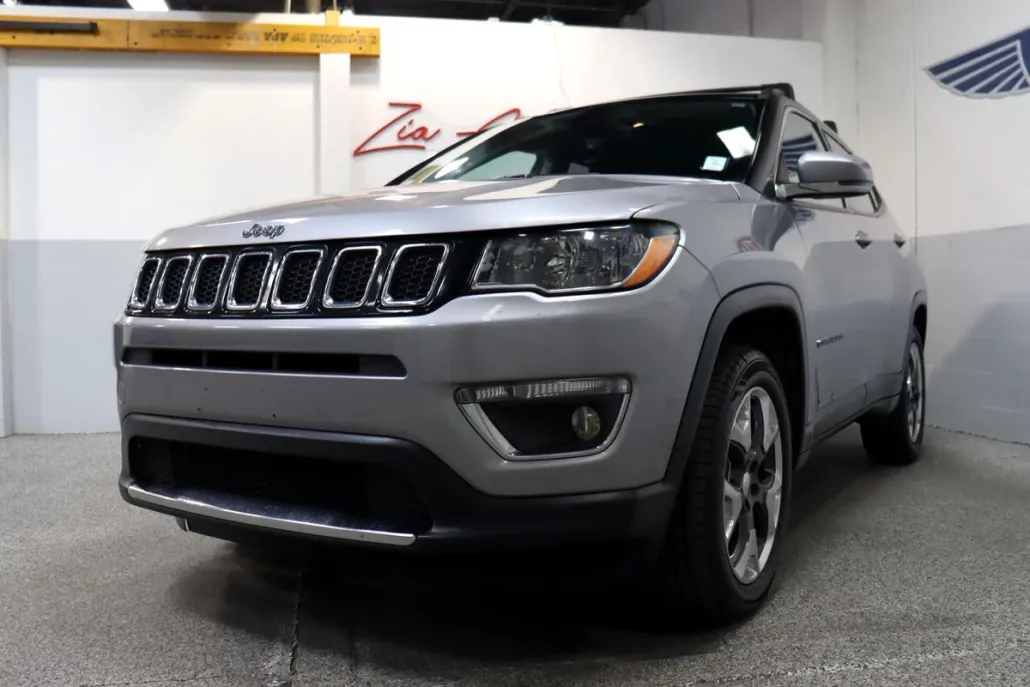 2017 Jeep Compass Limited photo 1