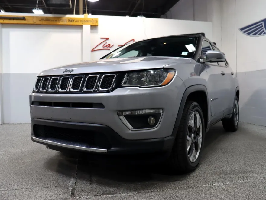 2017 Jeep Compass Limited photo 1