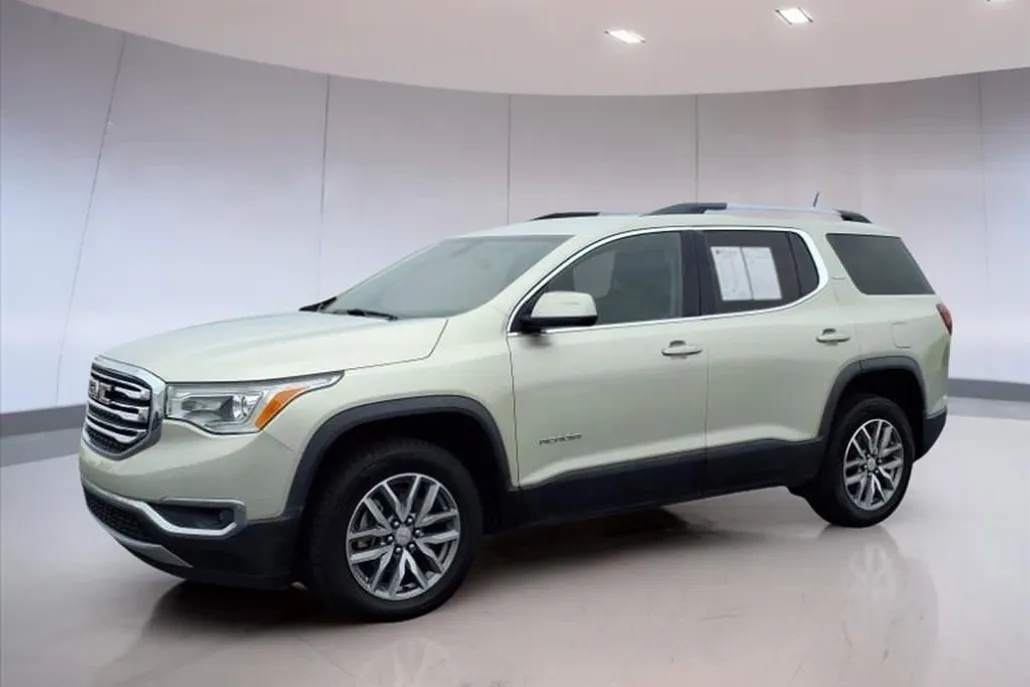 2017 Gmc Acadia SLE photo 1
