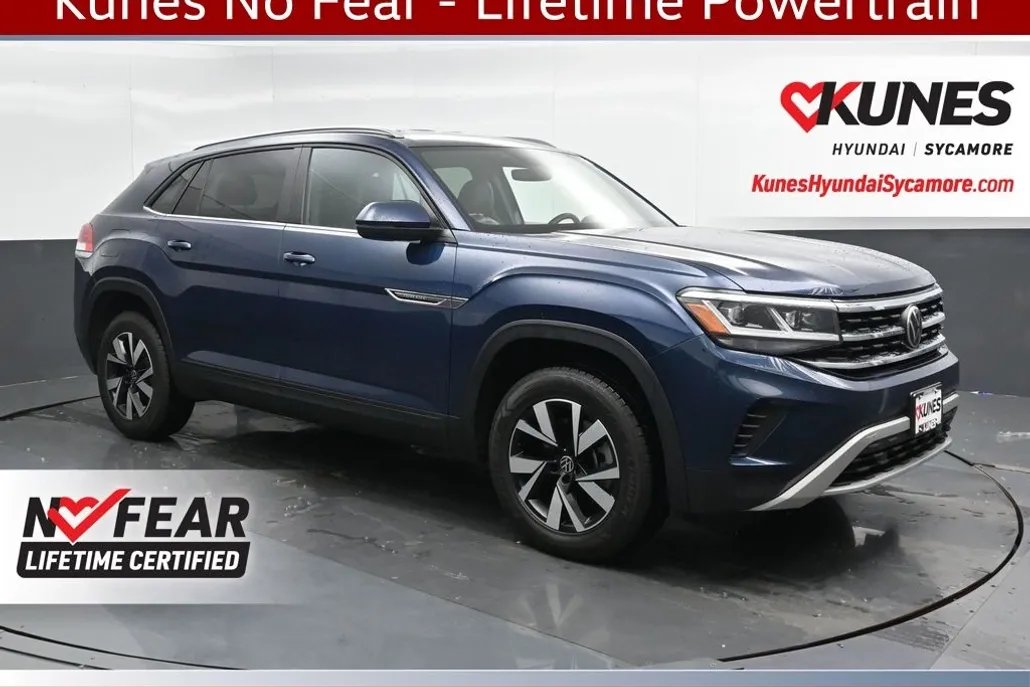 2022 Volkswagen Atlas Cross Sport SE photo 1