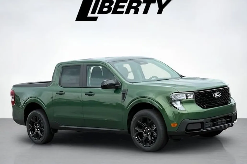2025 Ford Maverick XLT photo 1