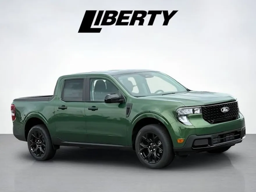 2025 Ford Maverick XLT photo 1