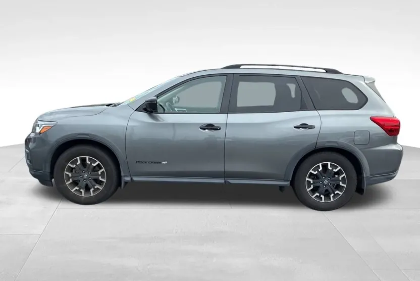 2020 Nissan Pathfinder SL photo 1