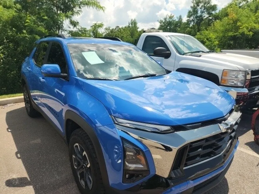 2025 Chevrolet Equinox ACTIV photo 1