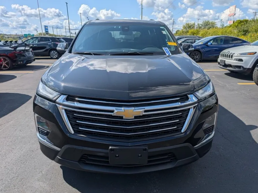 2023 Chevrolet Traverse Cloth 1LT photo 1