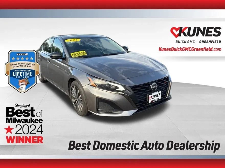 2024 Nissan Altima 2.5 SR photo 1