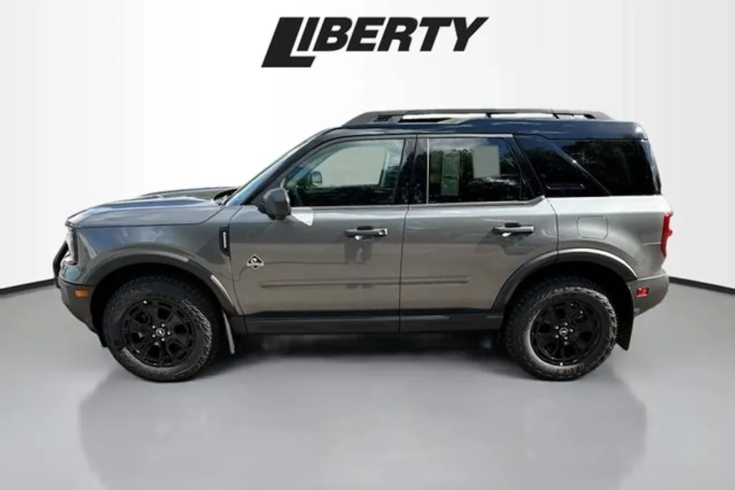 2025 Ford Bronco Sport Outer Banks photo 1