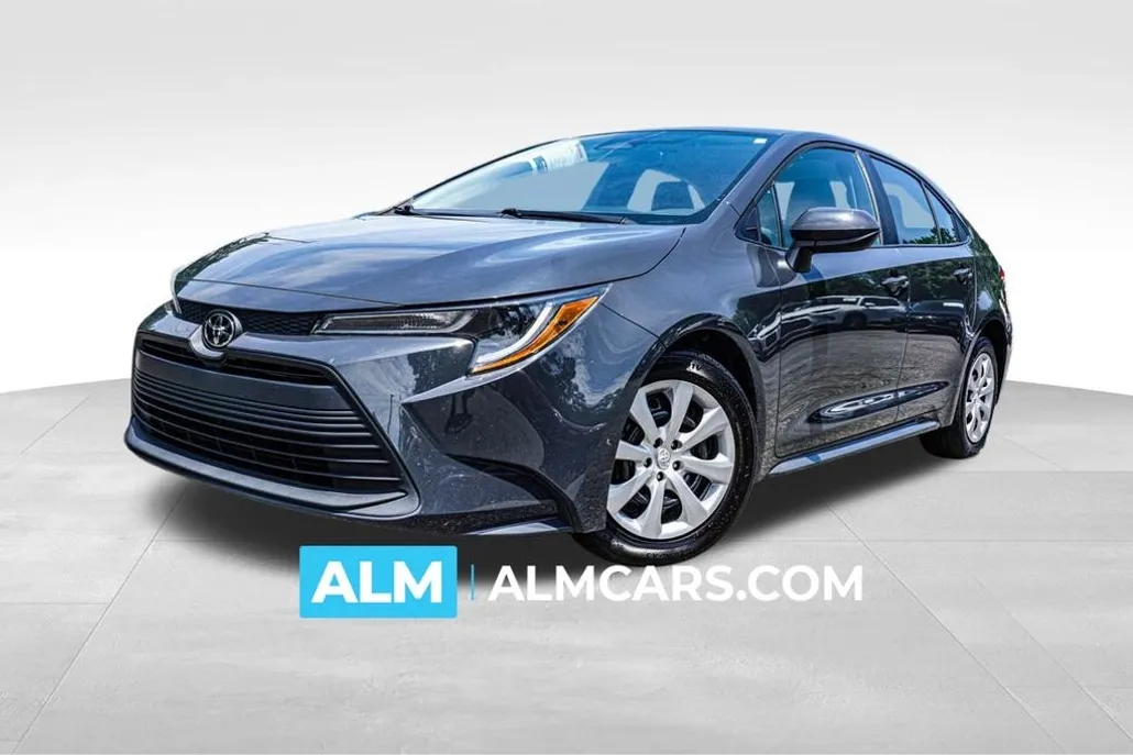 2023 Toyota Corolla LE photo 1