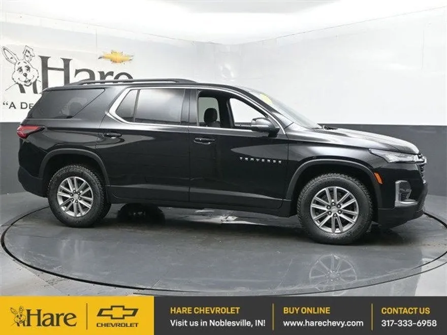 2023 Chevrolet Traverse Cloth 1LT photo 1