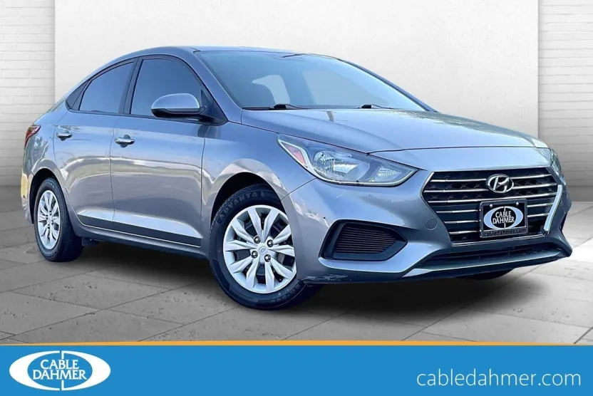 2022 Hyundai Accent SE photo 1