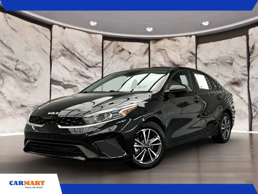 2022 Kia Forte LXS photo 1