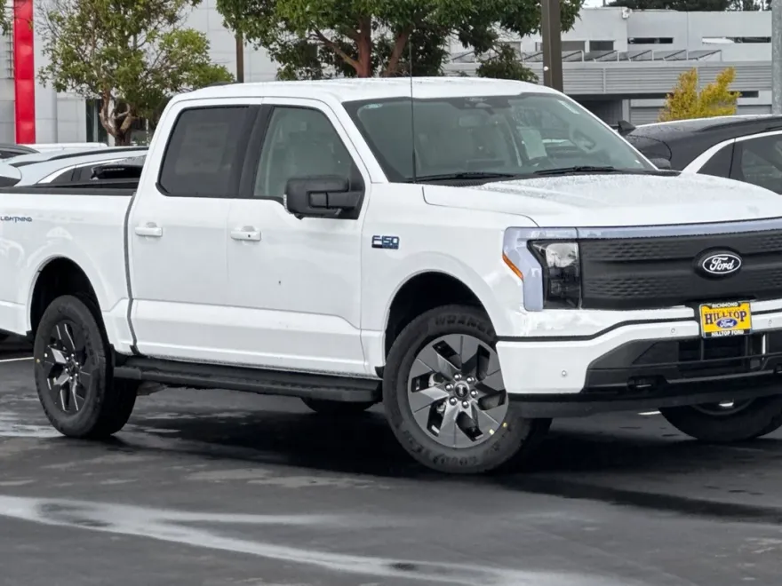 2025 Ford F-150 Lightning photo 1
