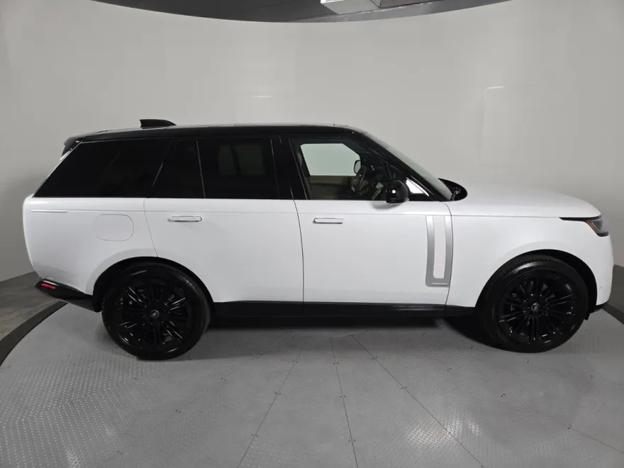 2025 Land Rover Range Rover Autobiography photo 1