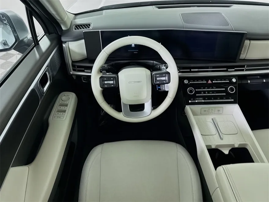 2024 Hyundai Santa Fe SE photo 1