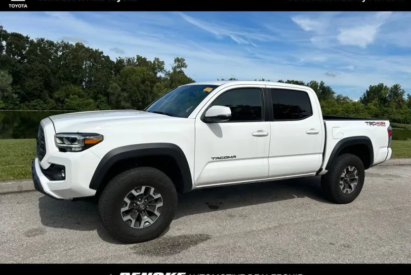 2022 Toyota Tacoma SR5 photo 1