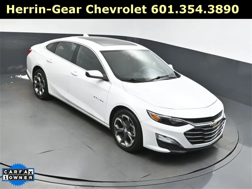 2024 Chevrolet Malibu 1LT photo 1