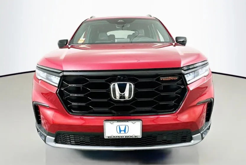 2025 Honda Pilot TrailSport photo 1