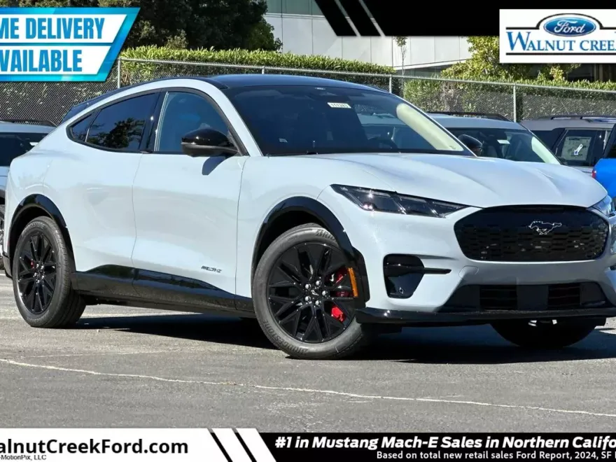 2025 Ford Mustang Mach-E Premium photo 1