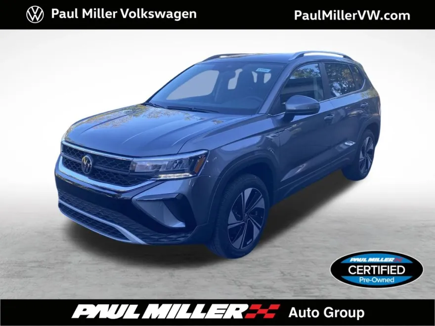 2024 Volkswagen Taos SE photo 1