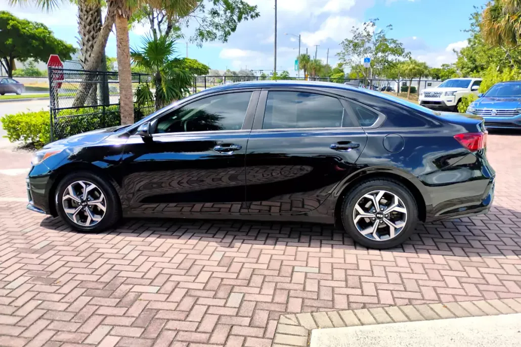 2019 Kia Forte FE photo 1